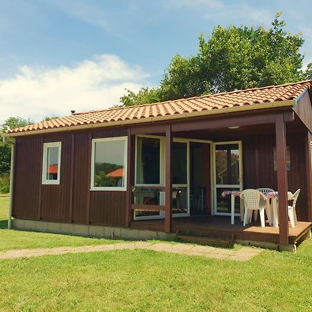 Les Chalets Du Quignon Autry-le-Chatel Exterior foto