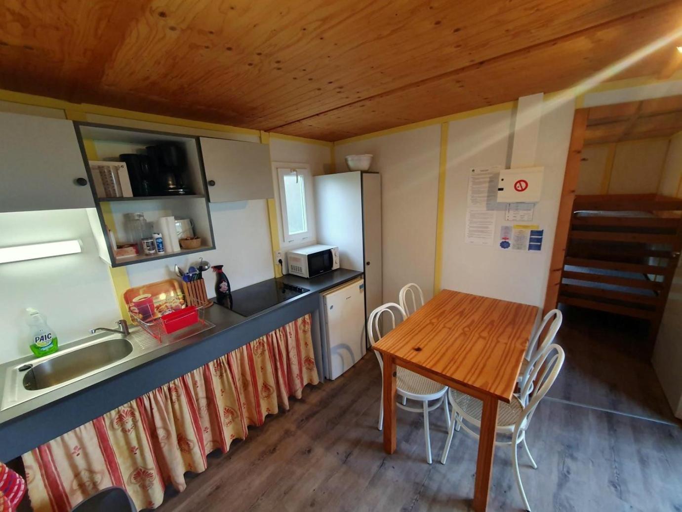 Les Chalets Du Quignon Autry-le-Chatel Cameră foto
